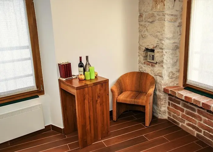 Old Town Square Apartment Poreč