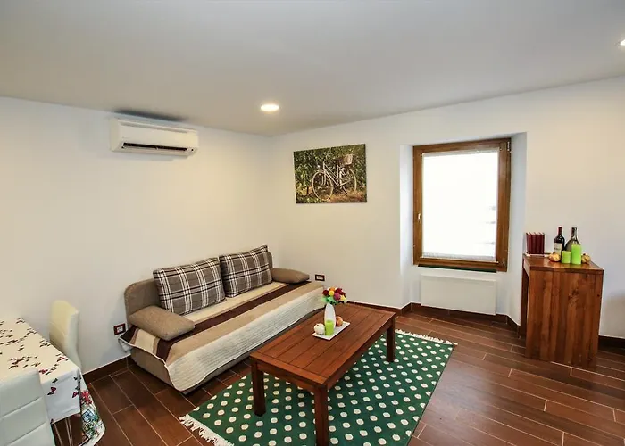 老城广场公寓 * 波雷奇