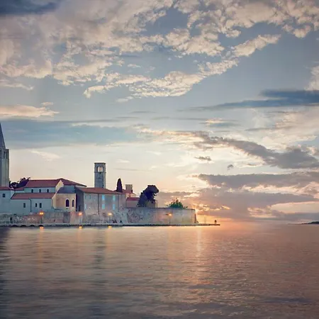 Old Town Square Poreč